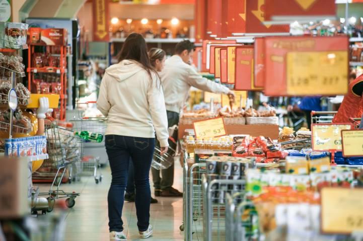 Россиян хотят оставить без супермаркетов на выходные