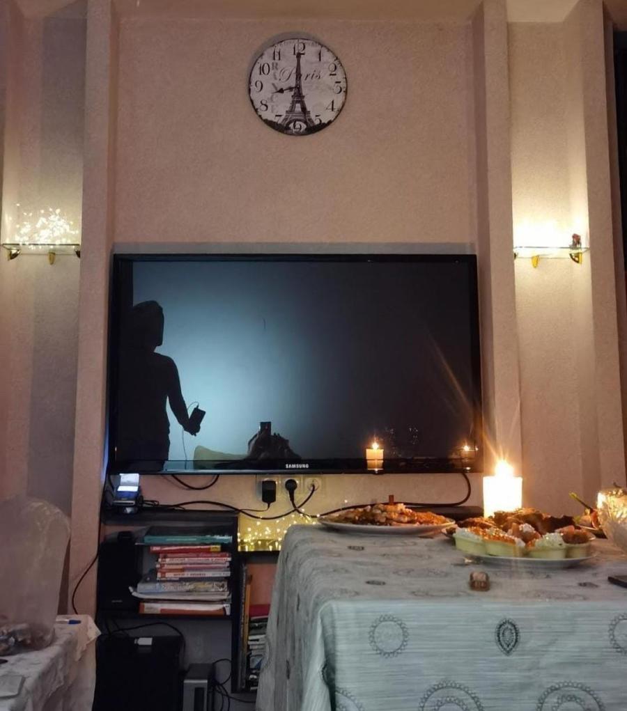 Фото: @vdk_news | «Романтика при свечах»: владивостокцы остались без света перед Новым годом