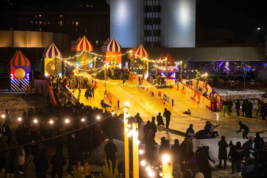Фото: Администрация Владивостока | Тысячи приморцев посетили центральную площадь Владивостока в канун Нового года