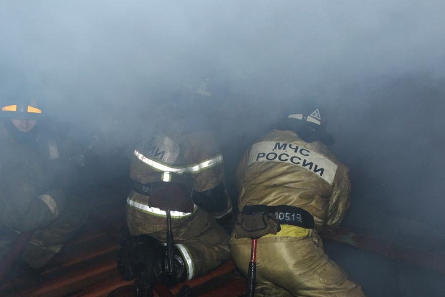 Фото: 25.mchs.gov.ru | Едва не погибли. Восемь человек спасено во время пожара в Приморье