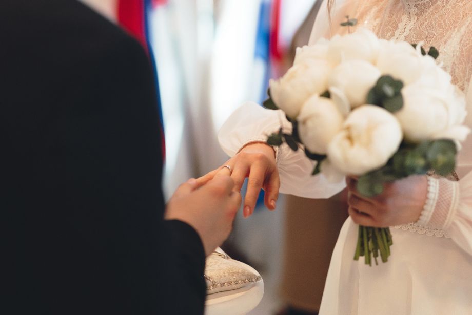 Любви все возрасты покорны: кто и как женился во Владивостоке в 2025 году