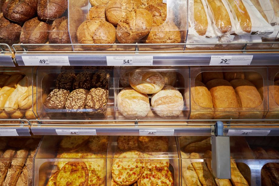 5 продуктов, которые резко старят кожу после 35: дерматолог назвал точный список