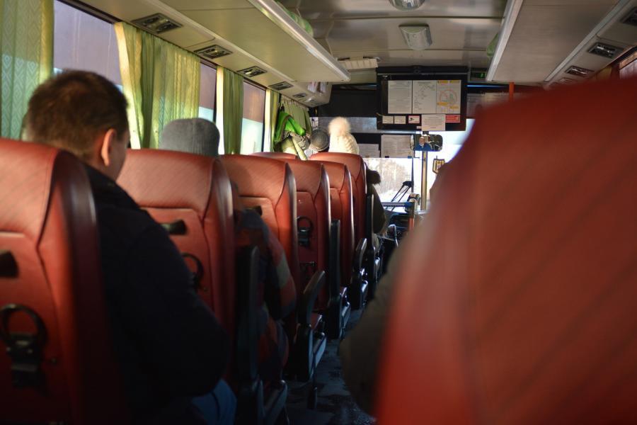 Фото: PRIMPRESS | «Скоро поедем?». Два автобуса отправятся из Владивостока в Суйфэньхэ