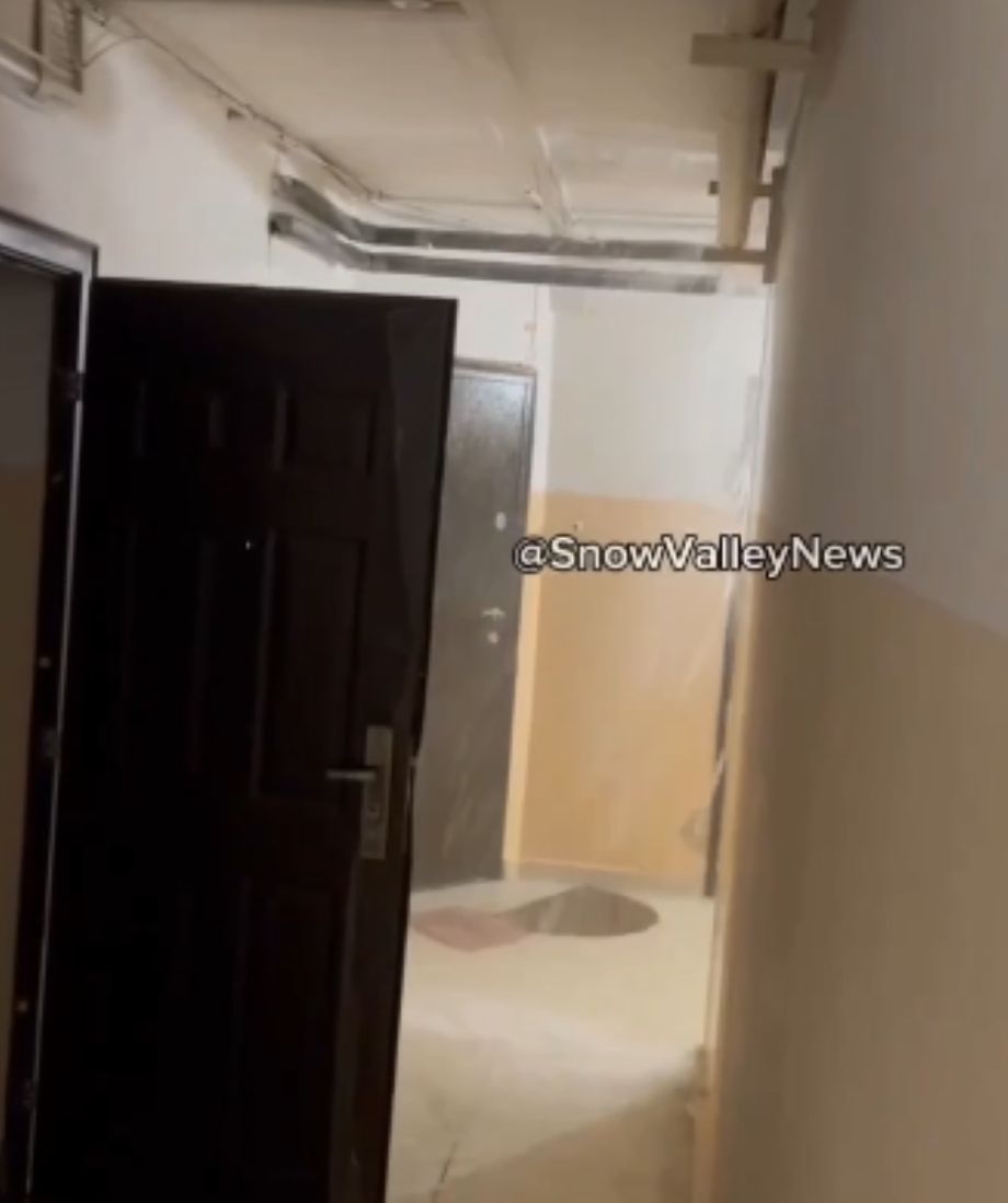 В Снеговой Пади из‑за прорыва трубы в доме затоплены жилые помещения