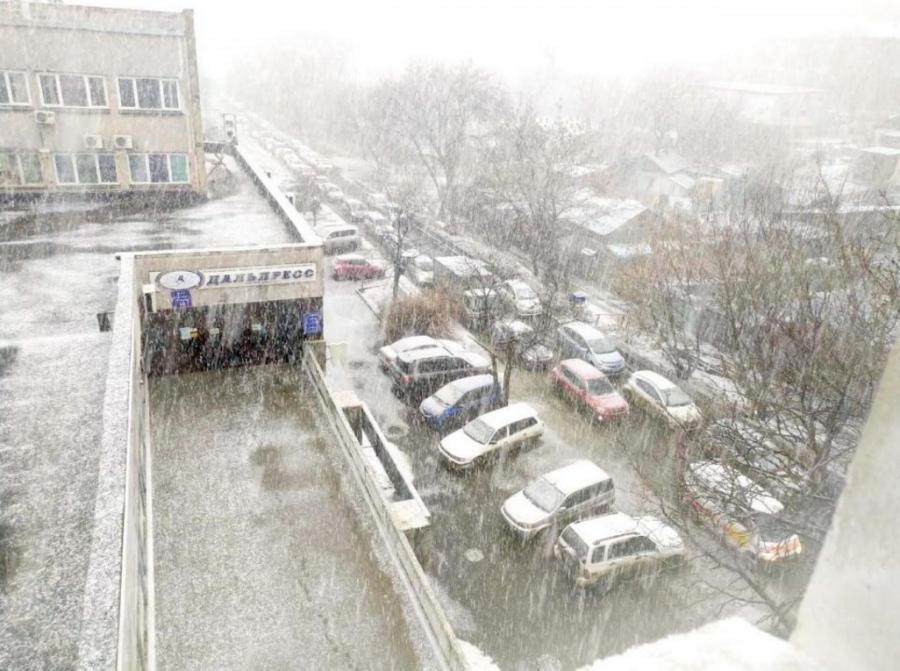 В ближайшие сутки снегопад в Приморье продолжится