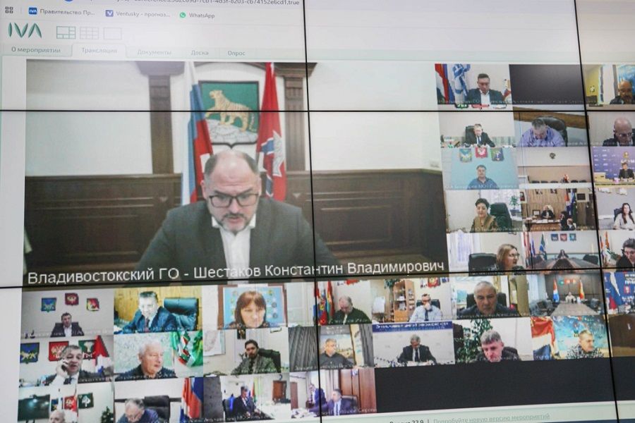 «Трое суток на очистку города, четверо суток на очистку тротуаров» - мэр Владивостока