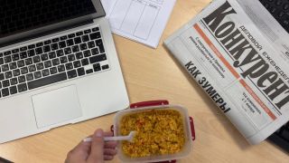 «Что бы сегодня съесть?». PRIMPRESS выяснило, где и как как приморцы питаются на работе