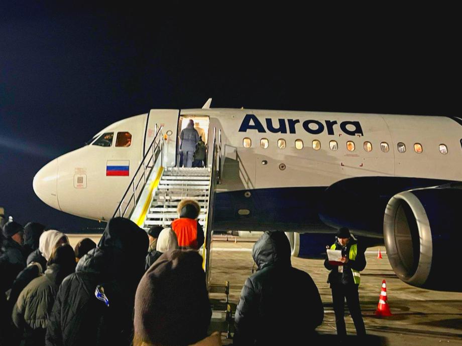 Фото: PRIMPRESS | Пассажиры, прибывающие во Владивосток из Улан-Удэ, не хотят лететь обратно