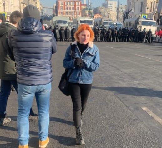 Во Владивостоке дети и подростки приняли участие в акции протеста в поддержку Навального