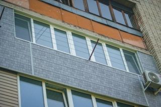 Клею это на окно и больше не мерзну: не дует, а подоконник всегда теплый