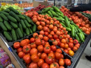 Зимний дефицит: сколько сейчас стоят сезонные овощи во Владивостоке