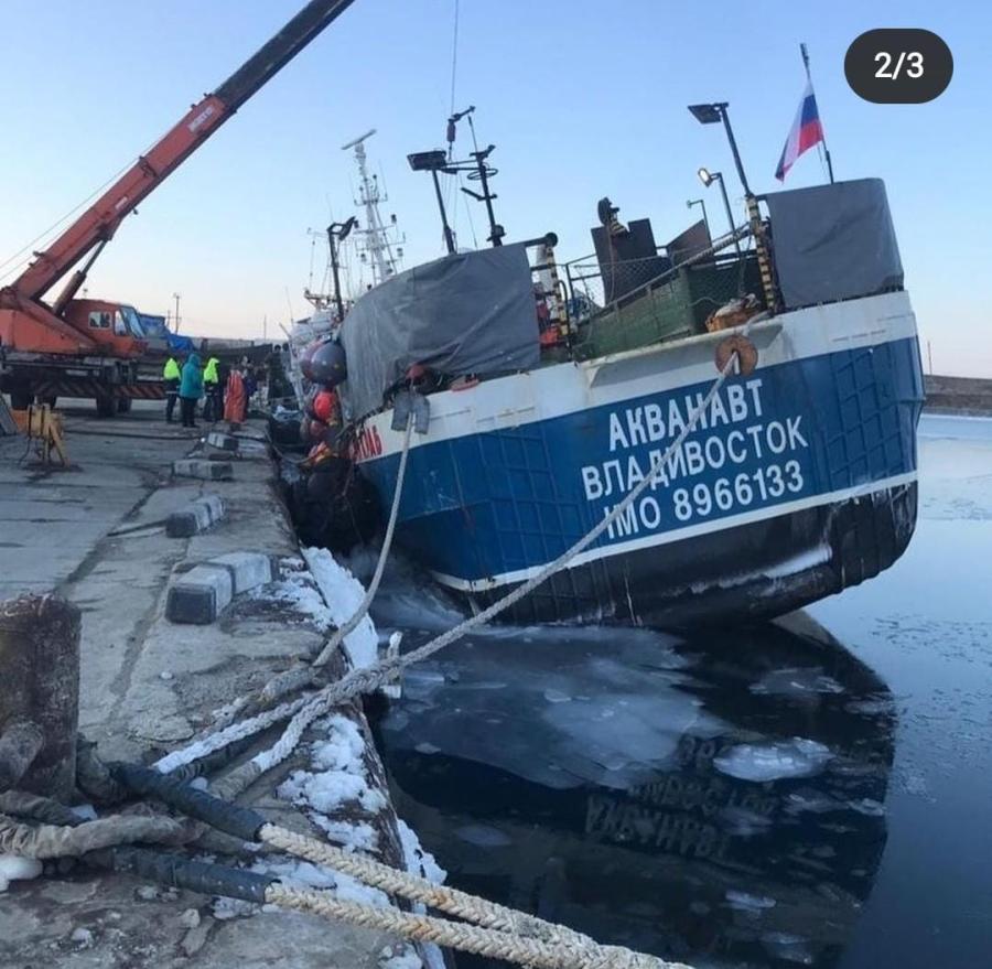 Фото: @dps_vl | Погиб механик. В Приморье затонуло краболовное судно