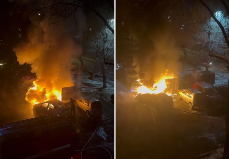 Фото: кадры видео | Плюс одна фобия: во Владивостоке мужчина поджег помойку, а сгорели два автомобиля