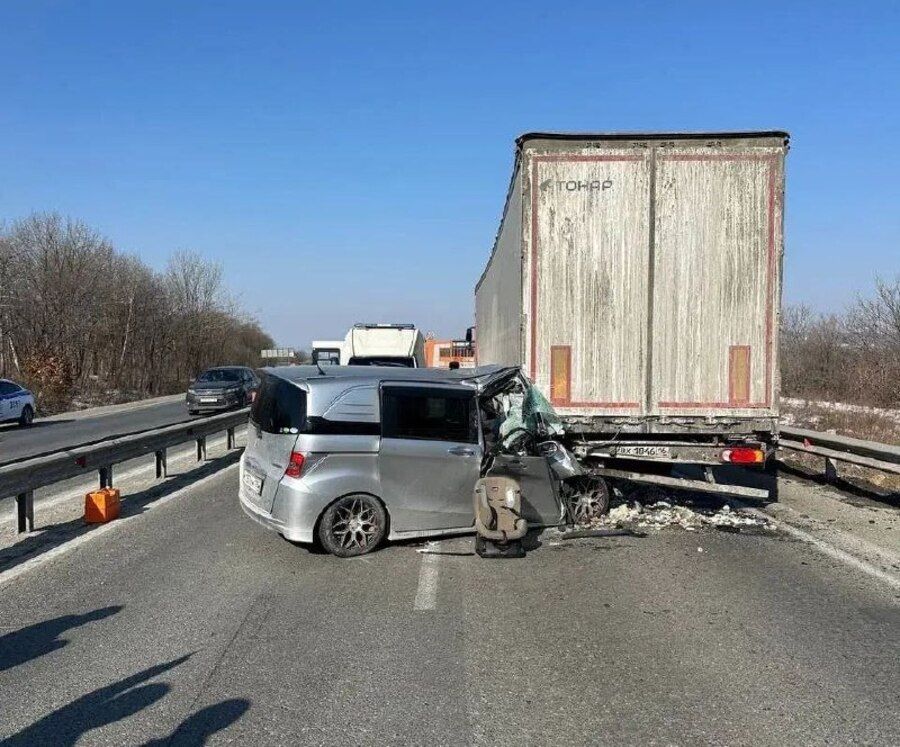 Жуткая авария под Кипарисово унесла жизнь женщины и покалечила ребенка