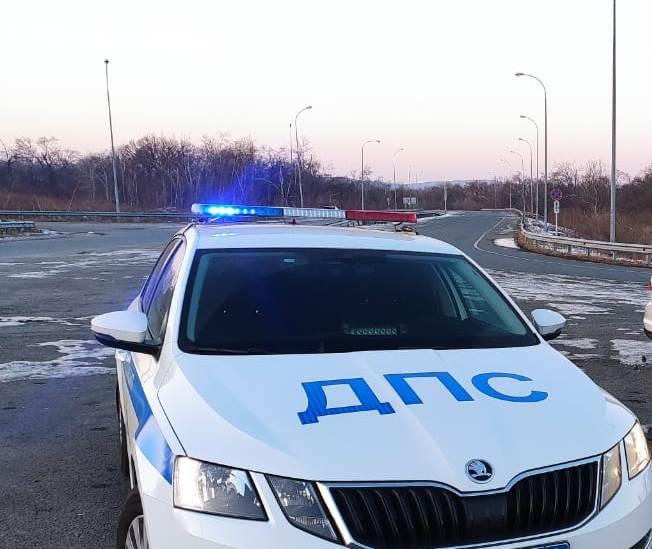 В Приморье водитель врезался в маршрутный автобус и скрылся с места ДТП