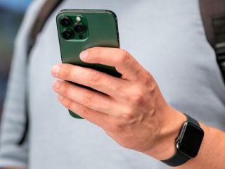 Что делать, если в метро просят показать телефон