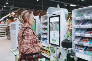 Опасная уловка кассиров: как покупателей «обирают» на кассе самообслуживания