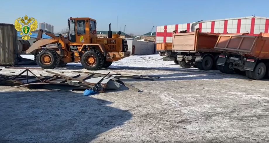 Очередная зачистка силовиками произошла на территории Спортивного рынка во Владивостоке