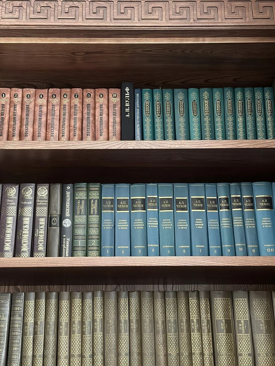 Вещь с большой буквы: почему даже в цифровую эпоху книга — лучший подарок