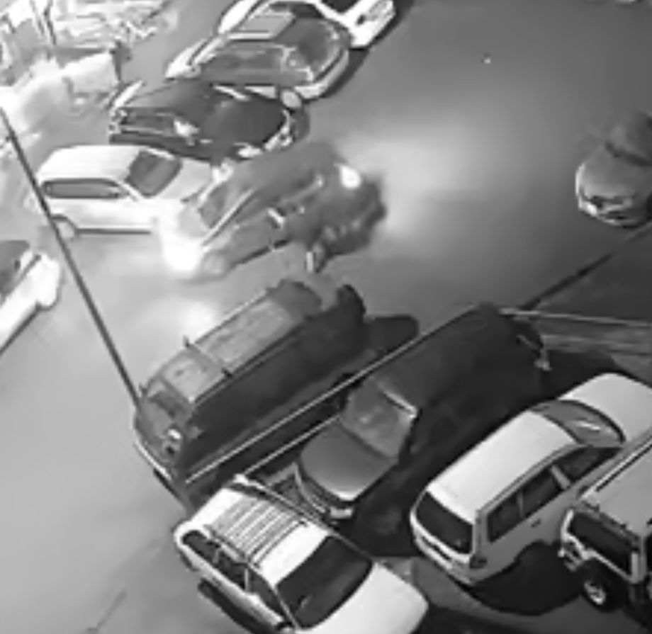 Конфликт в такси закончился наездом и бегством водителя – подробности ЧП во Владивостоке