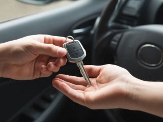 Почему машина не перейдёт наследникам, даже если её указали в завещании