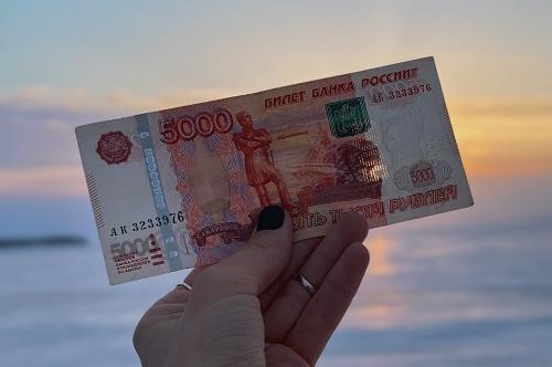 Какие банкноты подделывают чаще всего в Приморье?