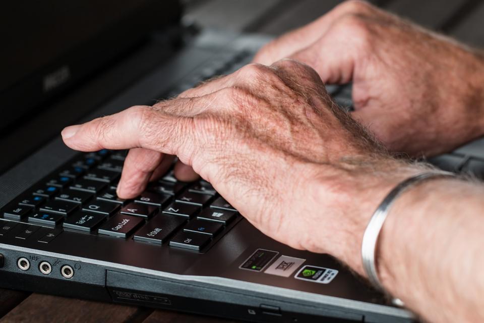 Фото: pixabay.com | Работающим пенсионерам готовят крупные доплаты к пенсии
