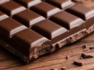 Можно смело покупать по 2 плитки – чистый состав: Роскачество нашло лучший шоколад