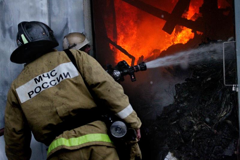 Фото: 25.mchs.gov.ru | Снова жертвы: во Владивостоке во время очередного крупного пожара погиб человек