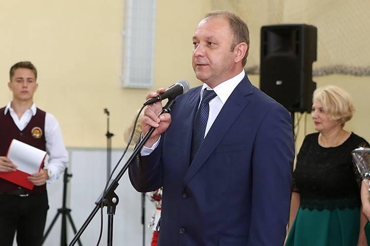 Заместитель главы администрации Владивостока уходит с должности