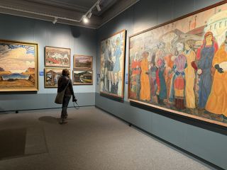 Юбилейная выставка художников-шикотанцев открылась во Владивостоке