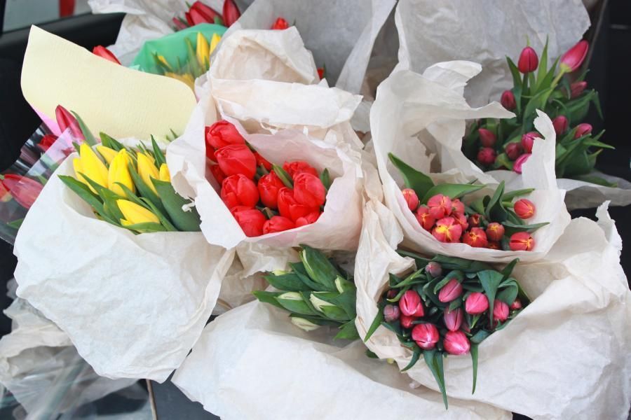 Что добавить в воду тюльпанам, чтобы они стояли 10 дней