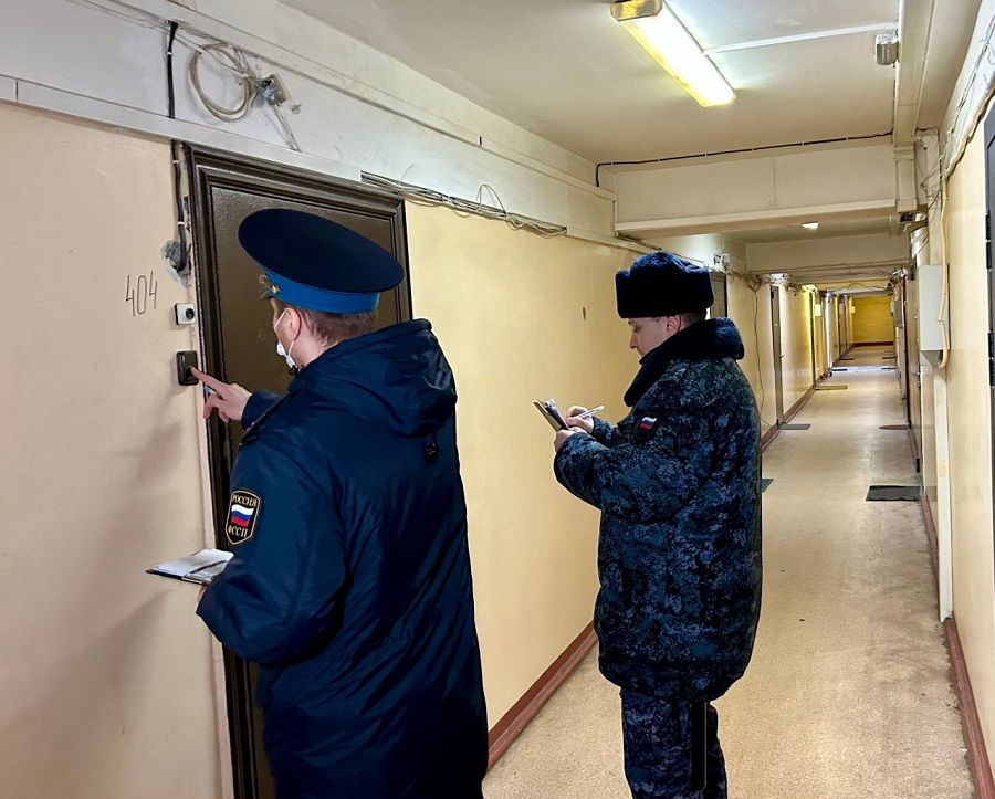 Приморские приставы доказали: найдут, что хотят, даже в груде хлама