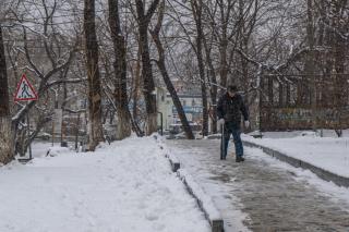 Фото: Татьяна Меель / PRIMPRESS | Зима вернулась: Владивосток засыпает мартовским снегом