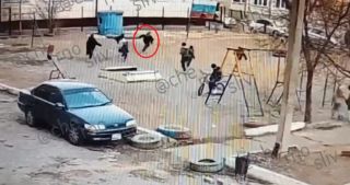 Дичь в Уссурийске: толпа подростков забила камнями девочку, полиция разбирается