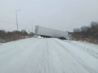 Зима в марте: снегопад жестко ударил по Приморью, парализовав несколько дорог в крае
