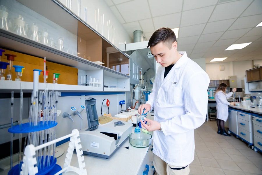 Учёные ДВФУ разработали уплотнения для нефтегазовых труб, работающие при экстремальных давлениях и температурах