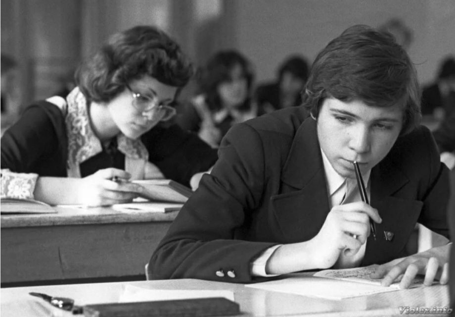 Эти 8 вопросов об СССР не проходили в школе. А вы жили так? Проверим!