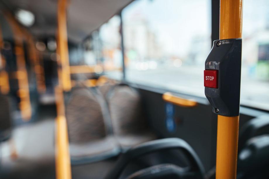 Скандальное видео с водителем автобуса стало предметом разбирательств в Приморье