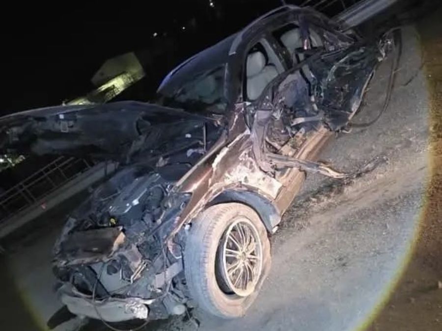 Машина в клочья: проезд на красный закончился трагедией в Приморье