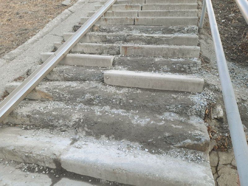 Прокуратура увидела лестницы-убийцы во Владивостоке