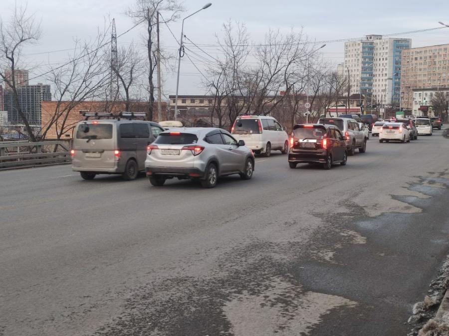 Фото: PRIMPRESS | Российским водителям дали совет, что проверить в простоявшем всю зиму автомобиле