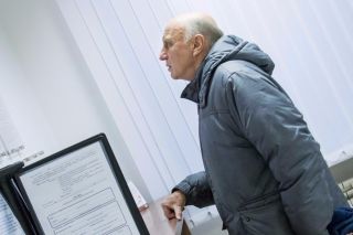 Что с апреля ждет пенсионеров, имеющих вклад в банке