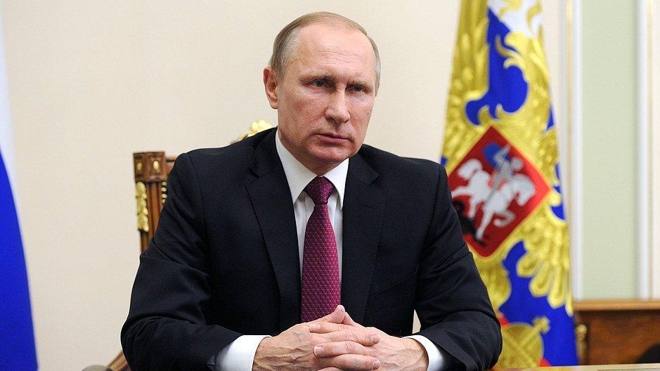 Путин объявил весь апрель нерабочим для россиян