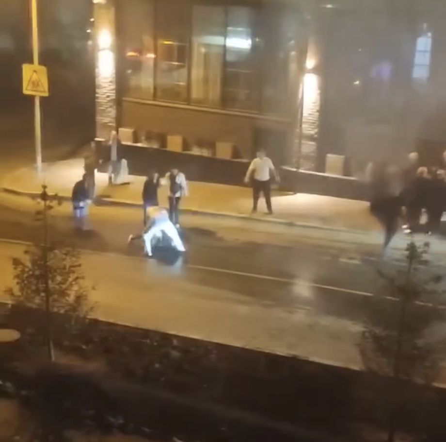 Свадьба обернулась дракой: во Владивостоке в популярной «китайке» устроили потасовку