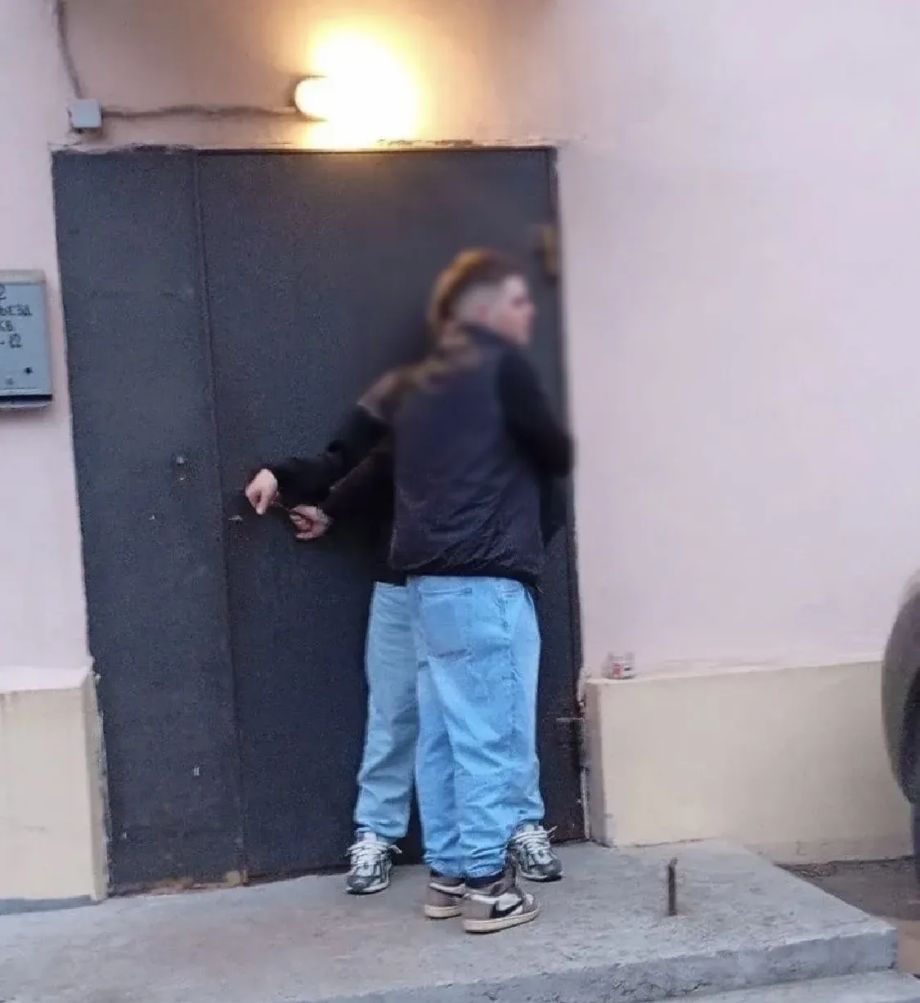 Во Владивостоке неизвестные «разобрались» со шлагбаумом — теперь их ищет полиция