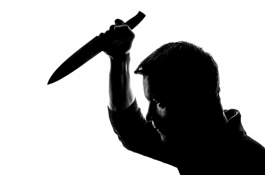 Житель Владивостока пронзил ножом пассажира, наступившего ему на ногу в автобусе