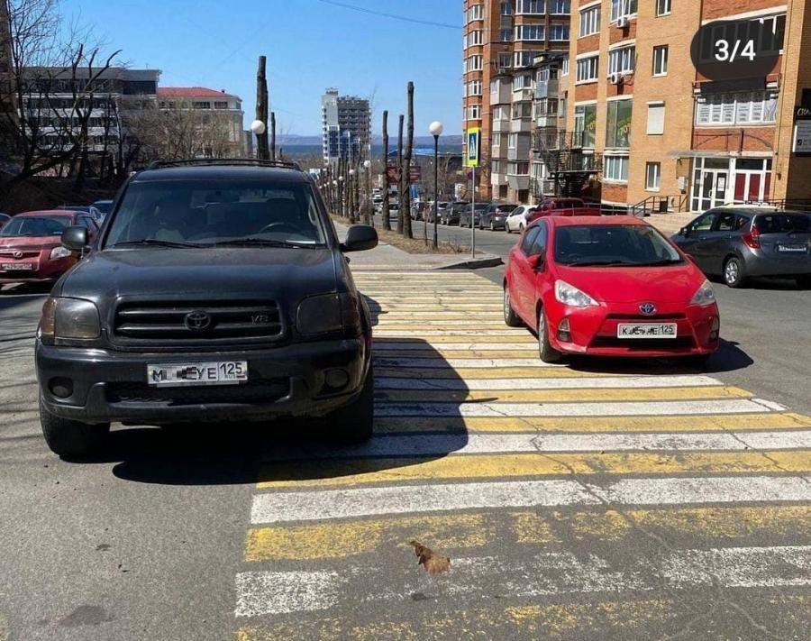 «Что за сказочные люди?»: «мастера парковки» продолжают провоцировать жителей Владивостока