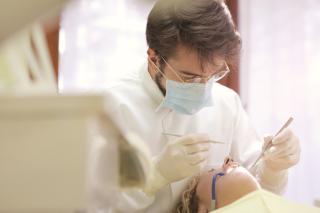 Фото: pexels.com | Стоматологи назвали новую причину выпадения зубов