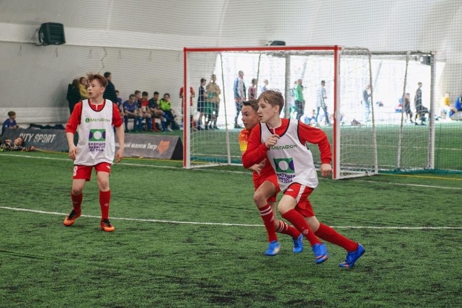 Воспитанники детских домов и школ-интернатов сразились на турнире по футболу во Владивостоке